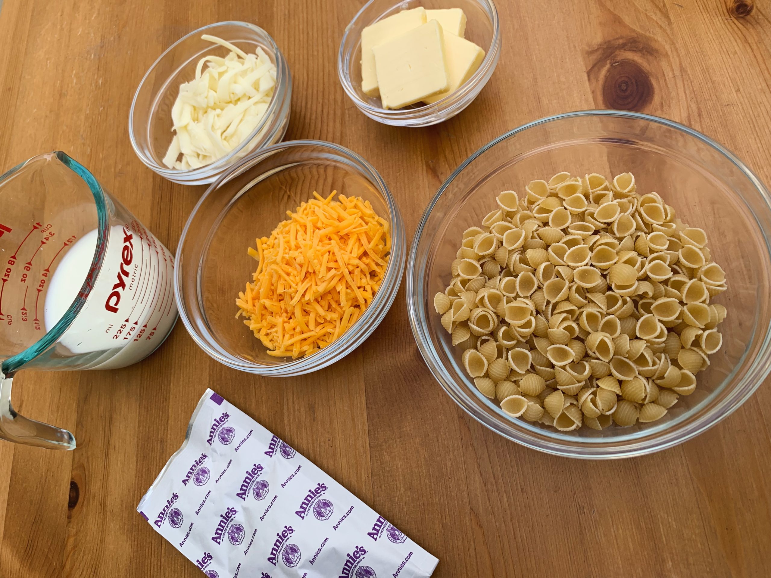 Elevated Mac N' Cheese - Under 500 Calories! - Made By Moni